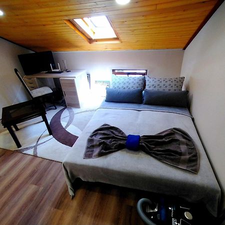 Low Budget Apartment With Breakfast Varna Exterior photo